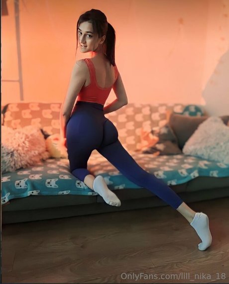 lill nika 18 OnlyFans Beiträge