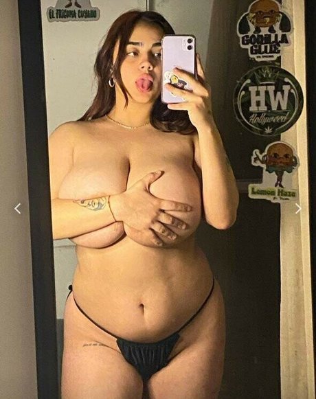 i m z a r a OnlyFans Nacktbilder