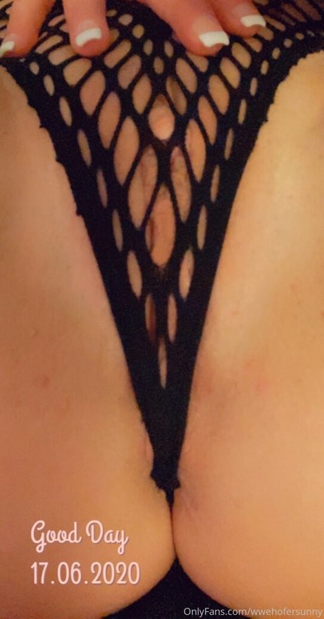 Tammy Sunny Sytch Nacktpornos auf OnlyFans