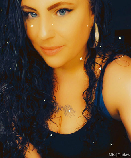 missoutlawakaladyk XXX OnlyFans