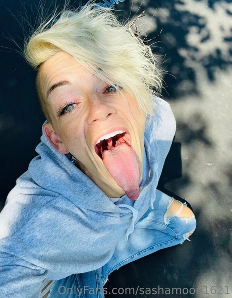 sashamoon1621 OnlyFans