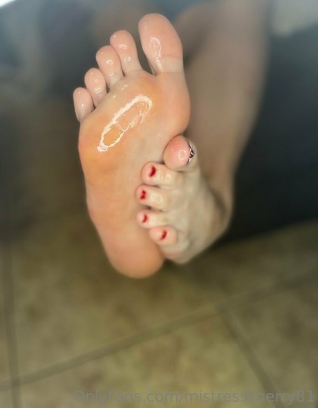 mistresscherry81 OnlyFans Archiv