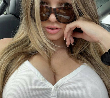 BeccaBangs Nackt auf OnlyFans