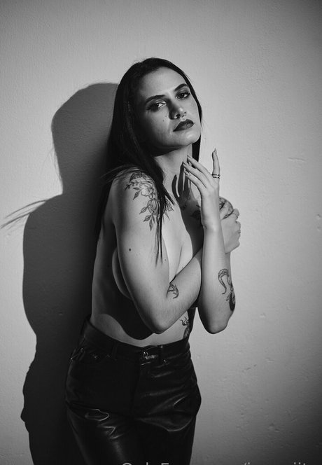 inseniity Nackt auf OnlyFans