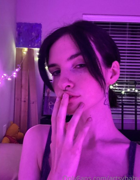 artsybaby OnlyFans Nacktfotos