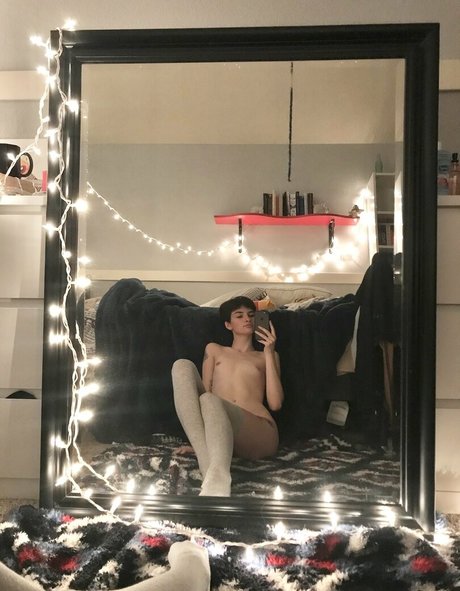 artsybaby OnlyFans Nacktbilder