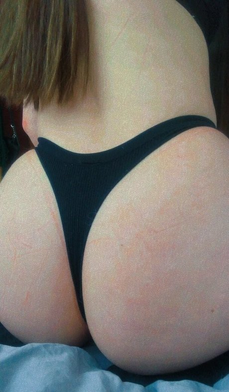 youngluvr Nacktbilder von OnlyFans geleakt