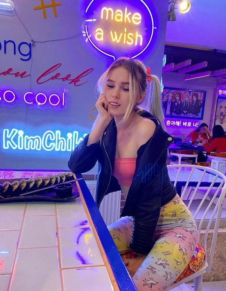 Vikneska Sex auf OnlyFans