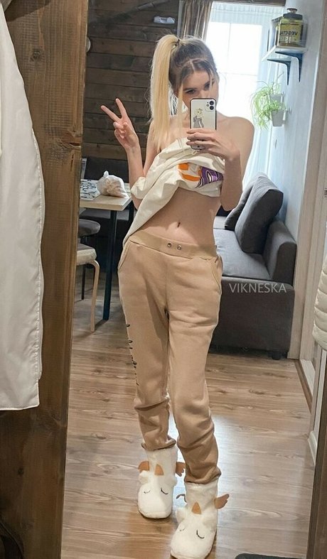 Vikneska Nacktbilder von OnlyFans