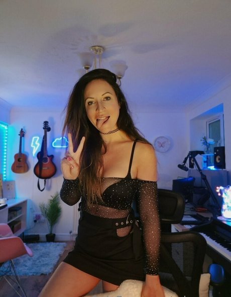 rebeccava Brüste OnlyFans