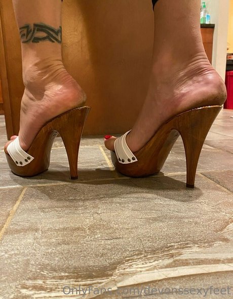 devonssexyfeet OnlyFans Nacktbilder geleakt