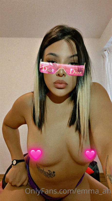 emma ah Oben ohne OnlyFans