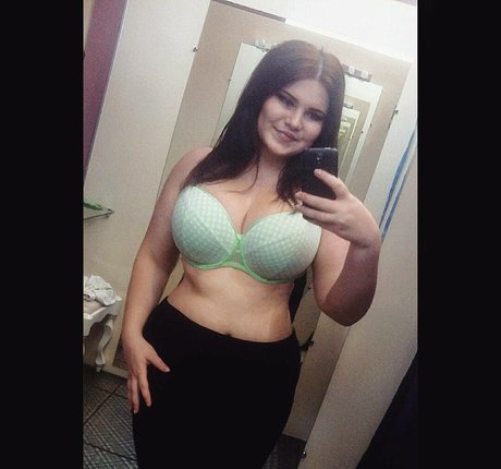 Anna Bernadi Geleakte OnlyFans-Inhalte