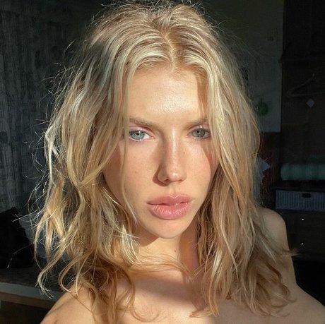 Charlotte McKinney OnlyFans Striptease