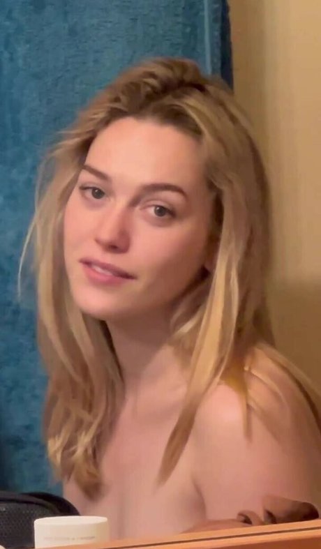 Victoria Pedretti OnlyFans Leaks
