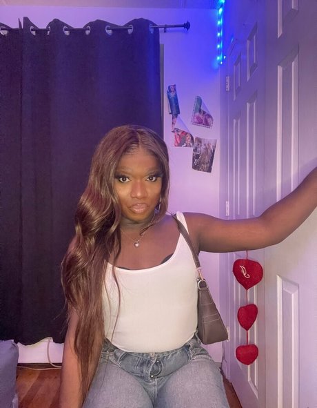 sissy serayah Nacktbilder OnlyFans geleakt