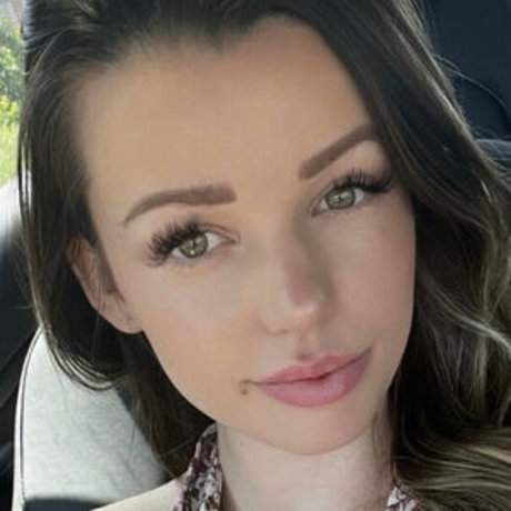 Becca Bangs Leaked OnlyFans Bilder