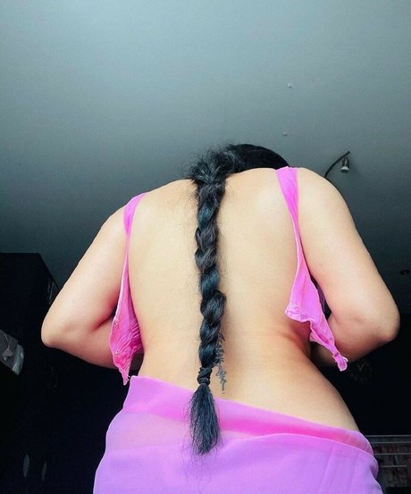 Arpa Roy Neue geleakte OnlyFans-Inhalte