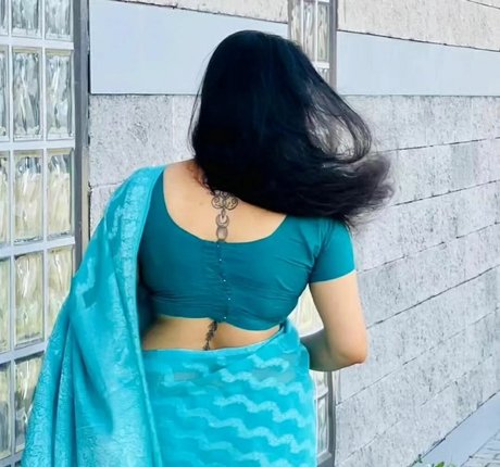 Arpa Roy OnlyFans nackte Brüste