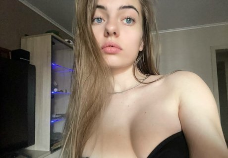 Lola Byrd OnlyFans-Bilder