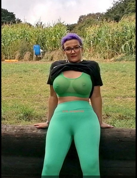 Tiny With Tits OnlyFans-Leak