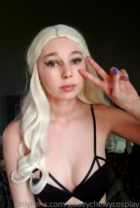 gooeychewycosplay OnlyFans-Leaks