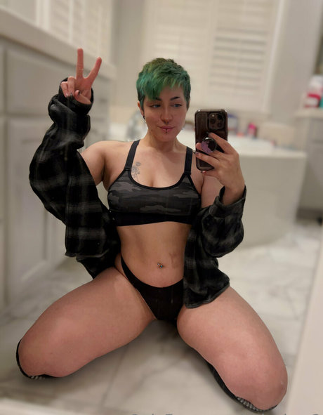 colechyv2 OnlyFans Leak