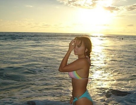 Ester Dobrik Nacktbilder von OnlyFans geleakt