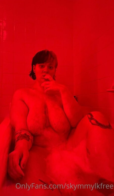 skymmylkfree Nackt geleakt OnlyFans