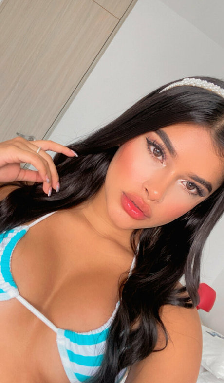 mala morena Nackt auf OnlyFans