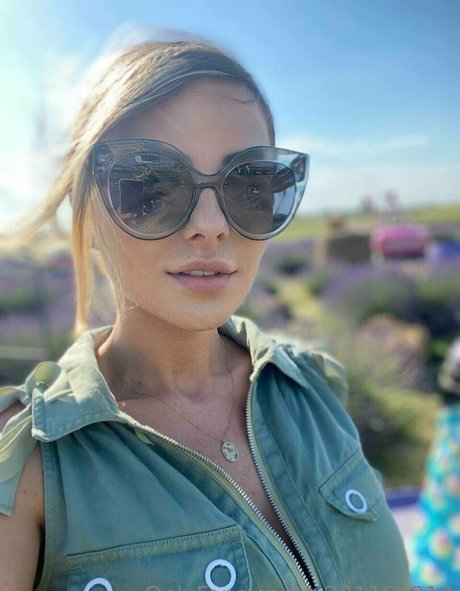 sophie lovelight OnlyFans-Leak