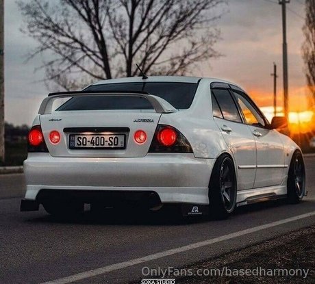 harmonyeva OnlyFans Inhalte