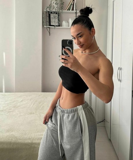 Hale Cabbar Nackt geleakt OnlyFans