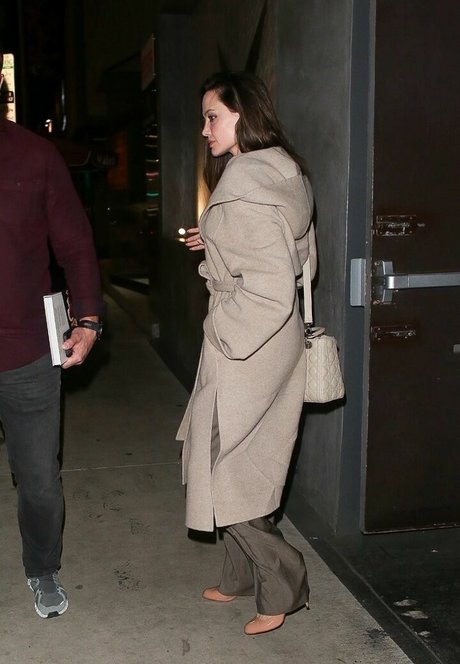 Angelina Jolie Only ...