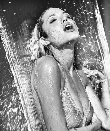 Angelina Jolie OnlyFans Nacktbilder