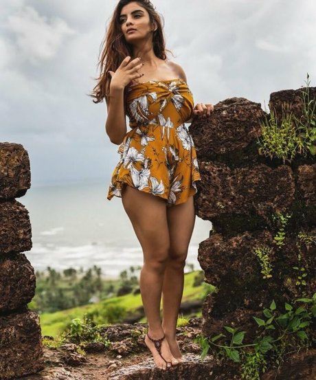 Anveshi Jain OnlyFans Star