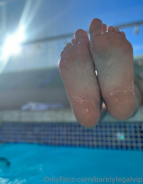 barelylegalvip OnlyFans Nacktbilder