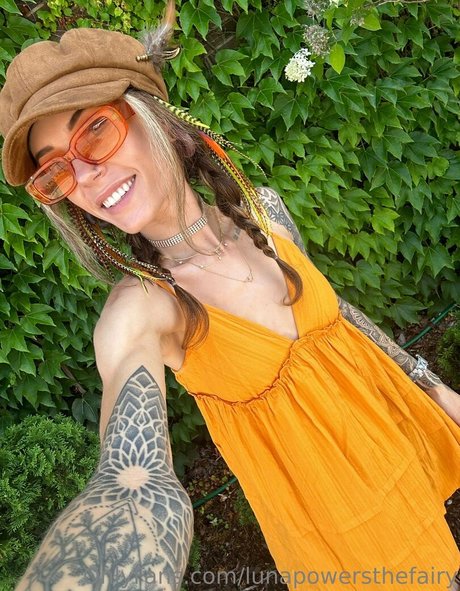 lunapowersthefairy OnlyFans Bilder