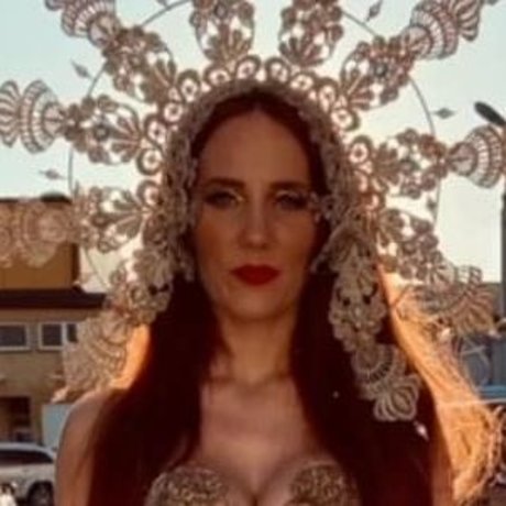 Simone Simons Nackt auf OnlyFans