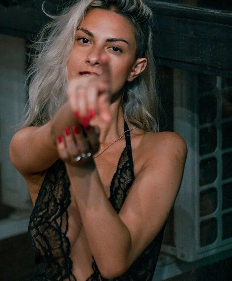 Emilia Kira Nackt geleakt OnlyFans