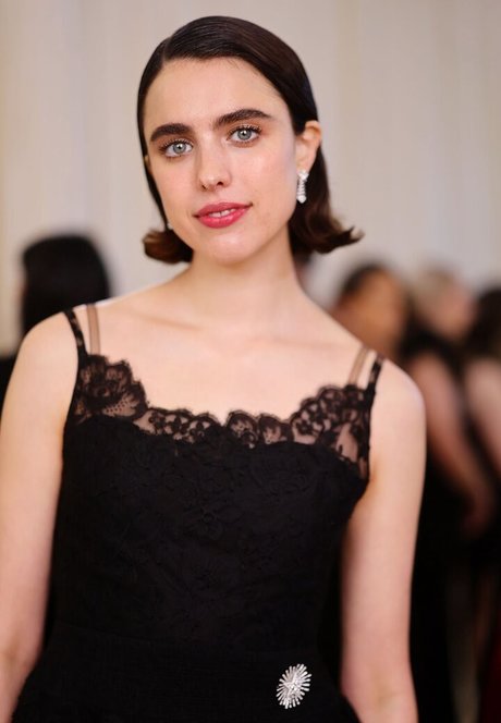 Margaret Qualley OnlyFans schlank