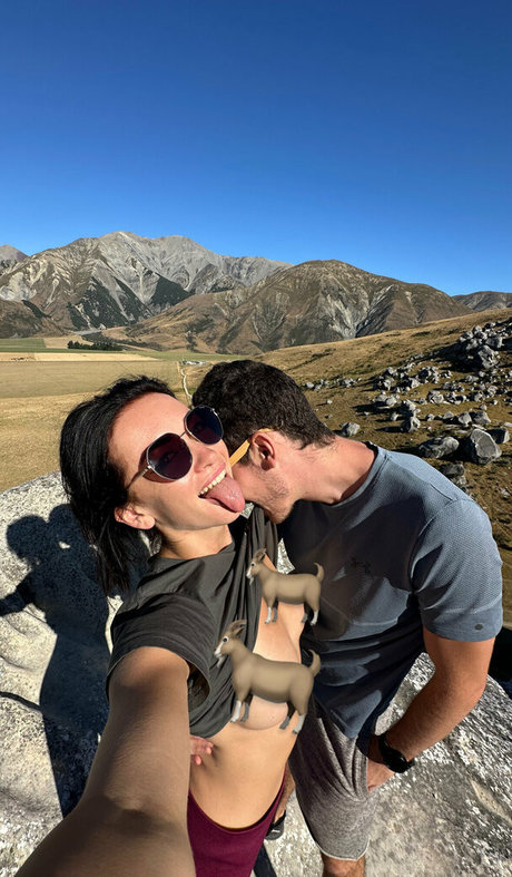 zuzutravels OnlyFans