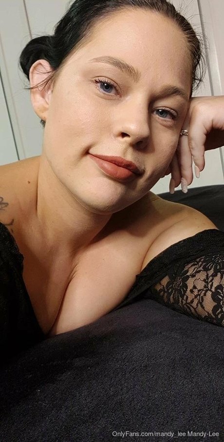 Mandy Lee OnlyFans Star