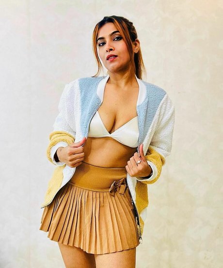 Tanya Chaudhari OnlyFans Inhalte