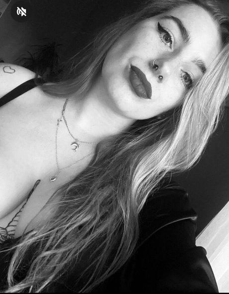 Blondinbelka OnlyFans nackt