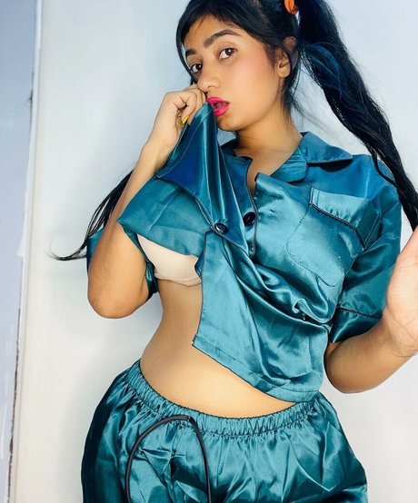 Neha Singh Nacktbilder von OnlyFans geleakt