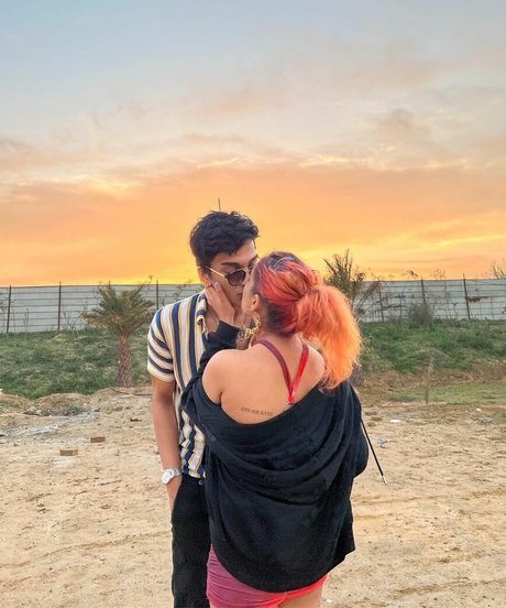 tvishagulatii Leaked OnlyFans Bilder