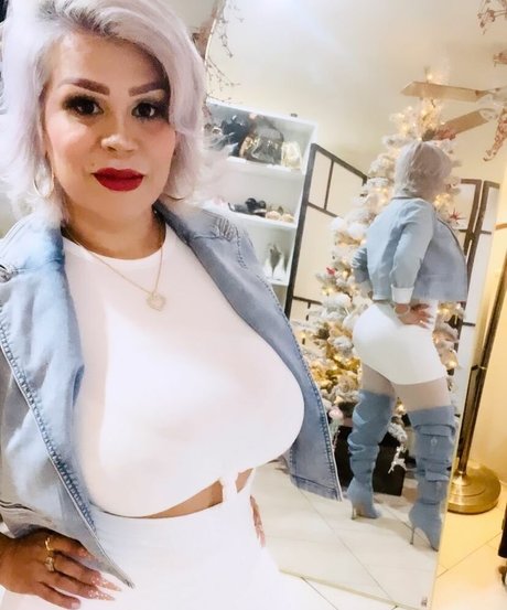 Myra La Chula NurlyFans-Pornos