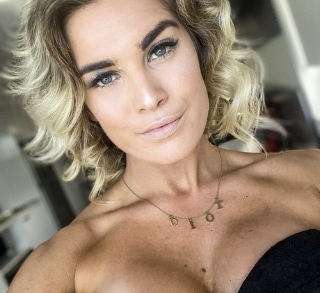 Daisy Lamb Po OnlyFans