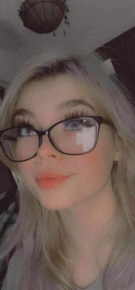 itsrumoonn OnlyFans-Leaks